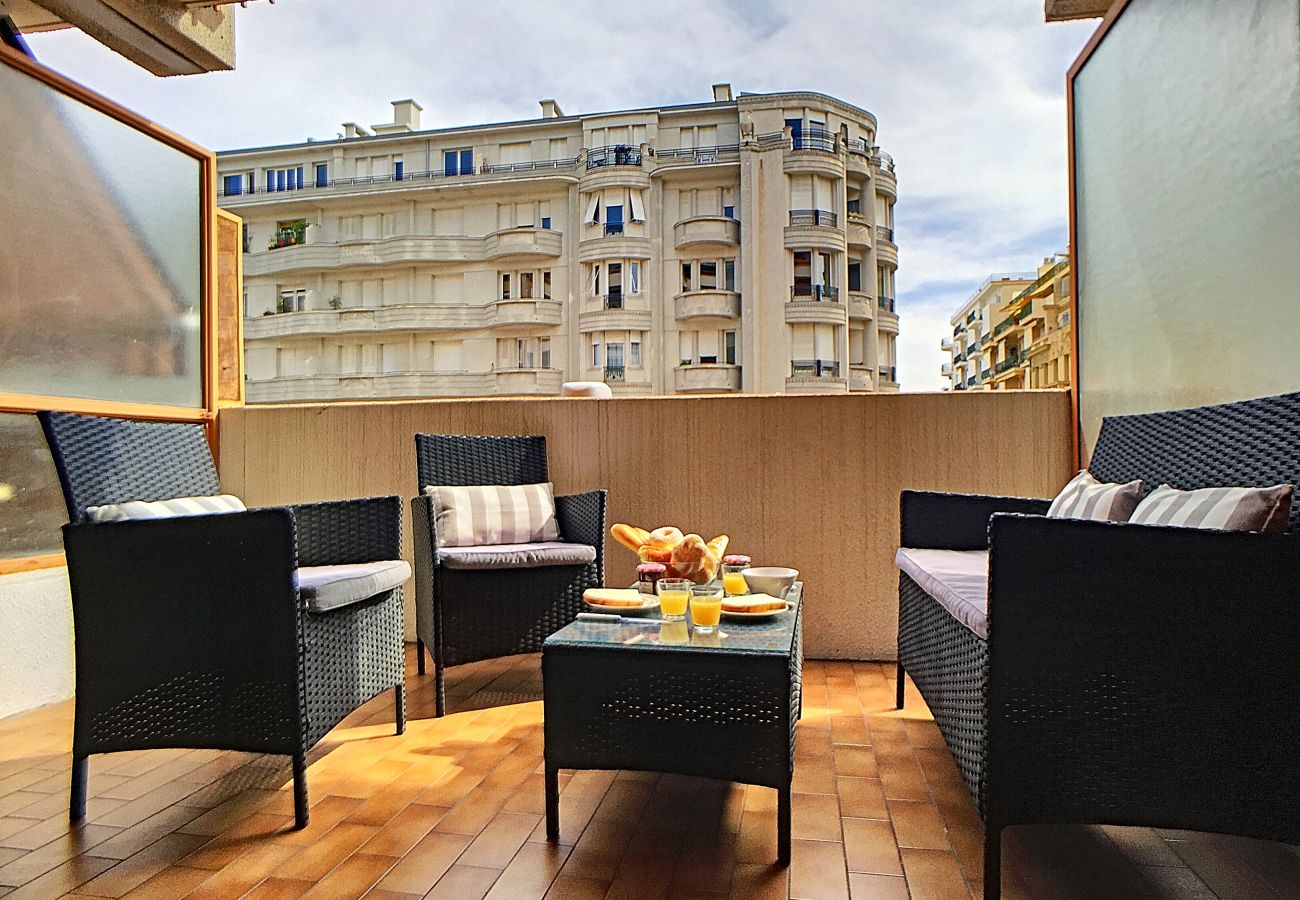 Apartment in Nice - N&J - CARDELINE TERRASSE - Very close sea