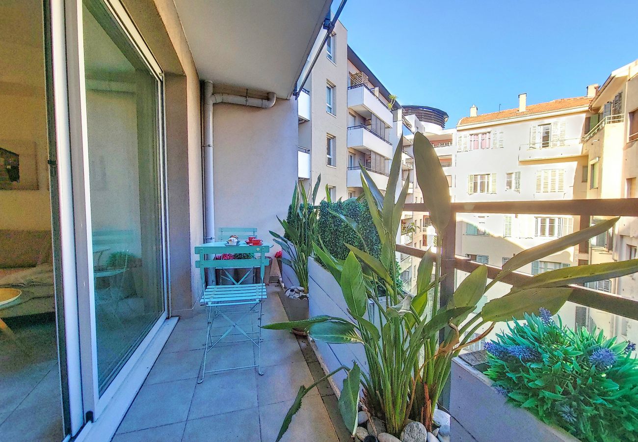 Apartment in Nice - N&J - FRESCO - Central - Very close sea - Balcony