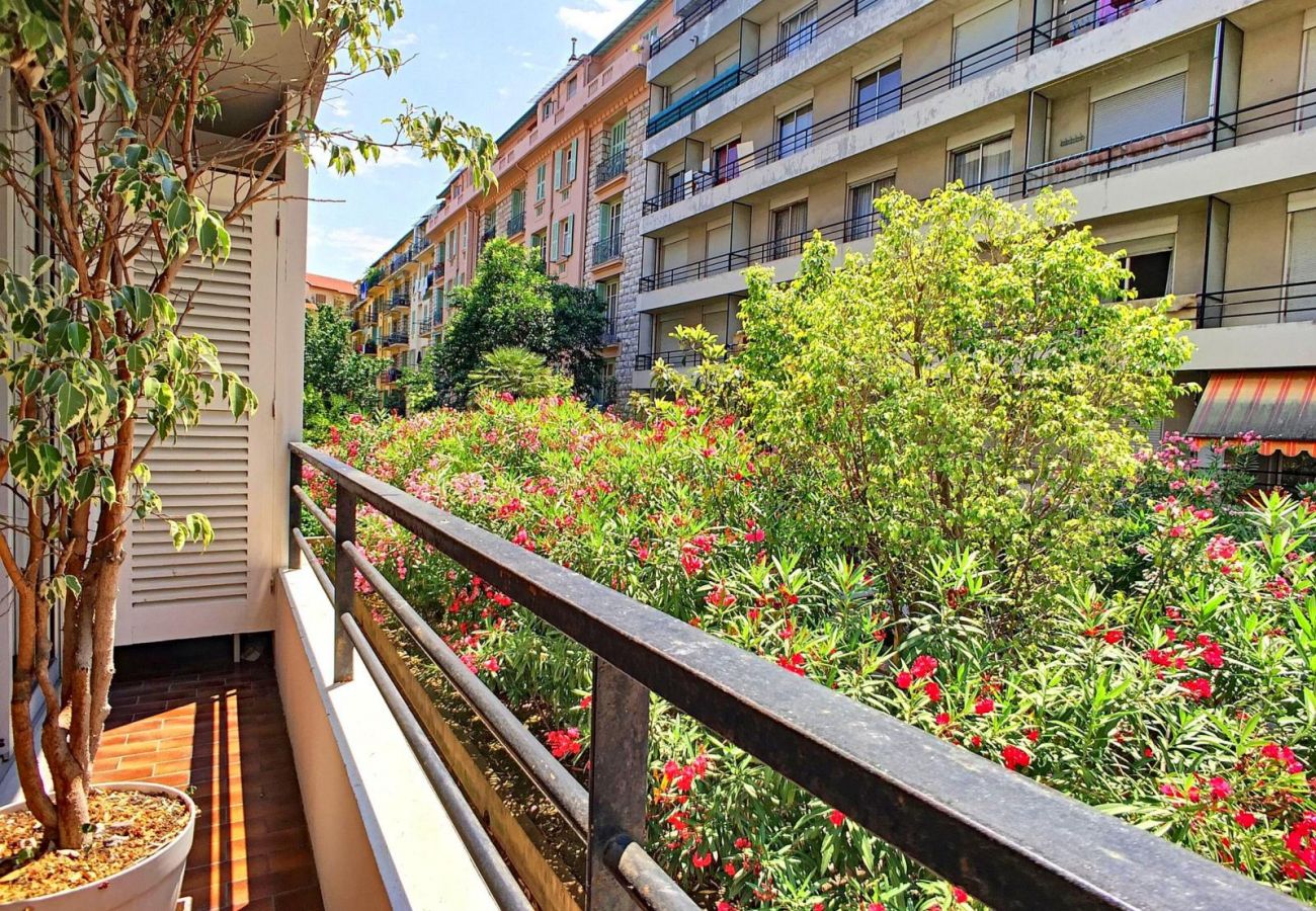 Apartment in Nice - N&J - DEBUSSY TERRASSE - Hyper center