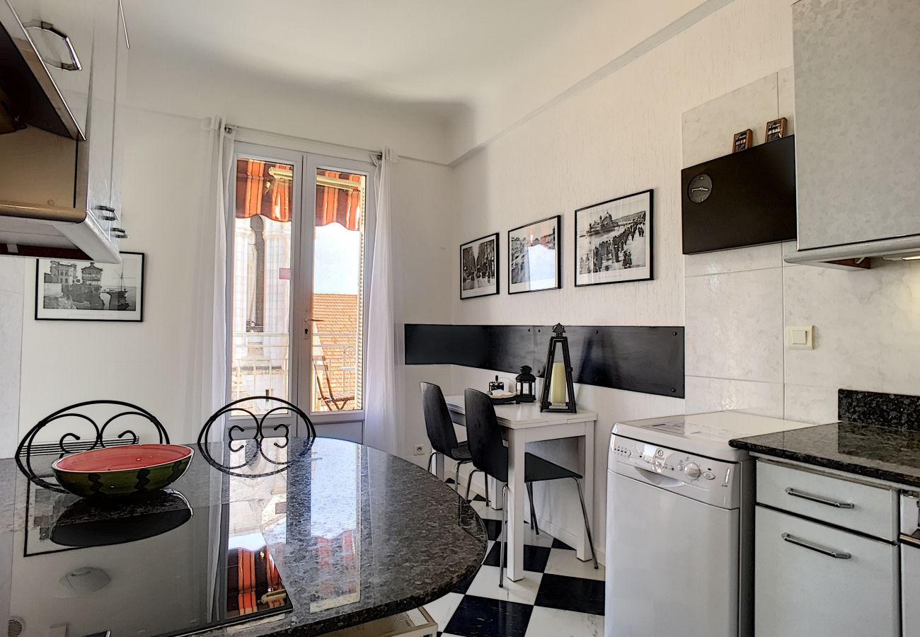 Apartment in Nice - N&J - NOTRE DAME - Hyper center - Top floor