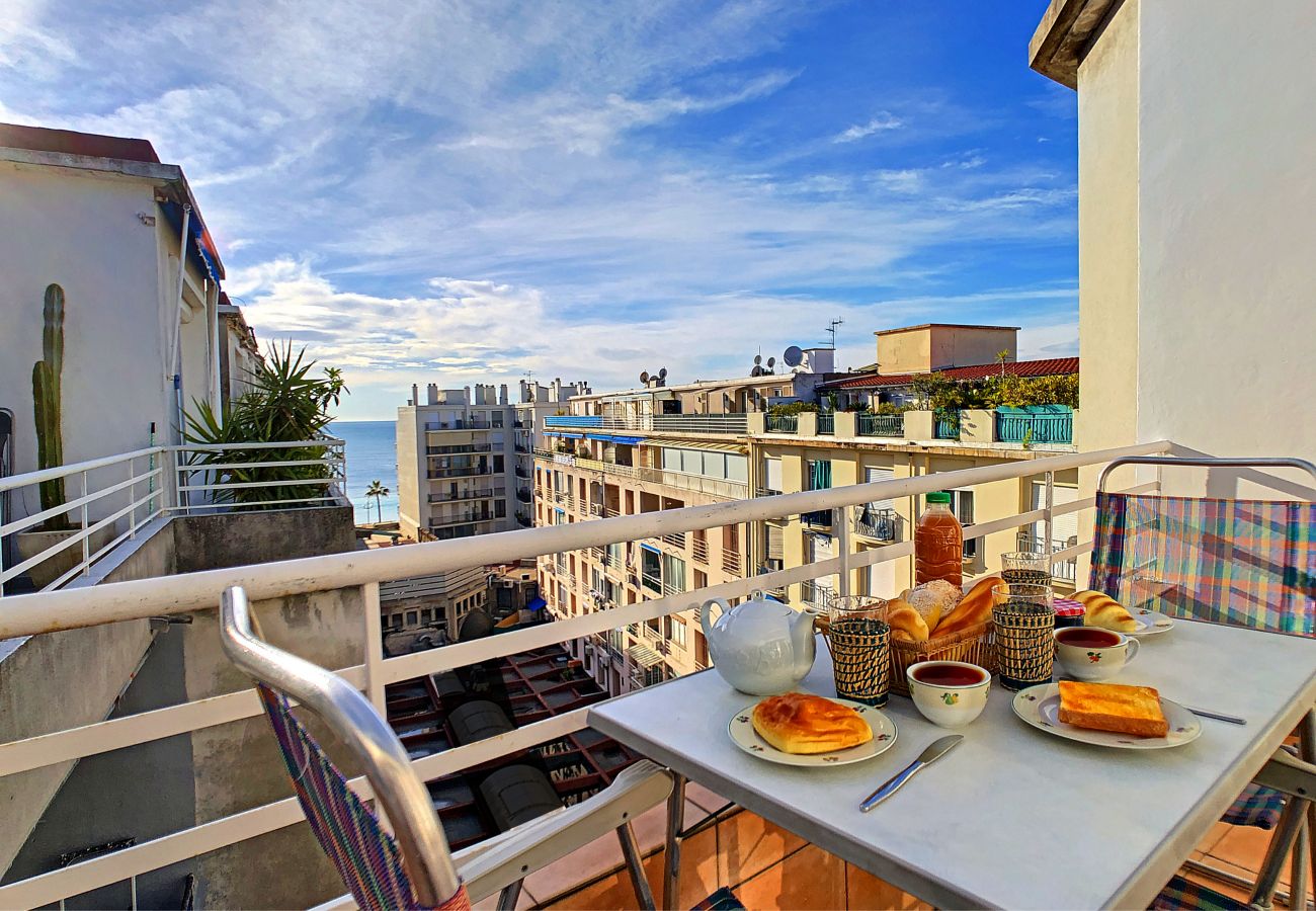 Apartment in Nice - N&J - BEACH COTTAGE TERRACE  - Very close sea 