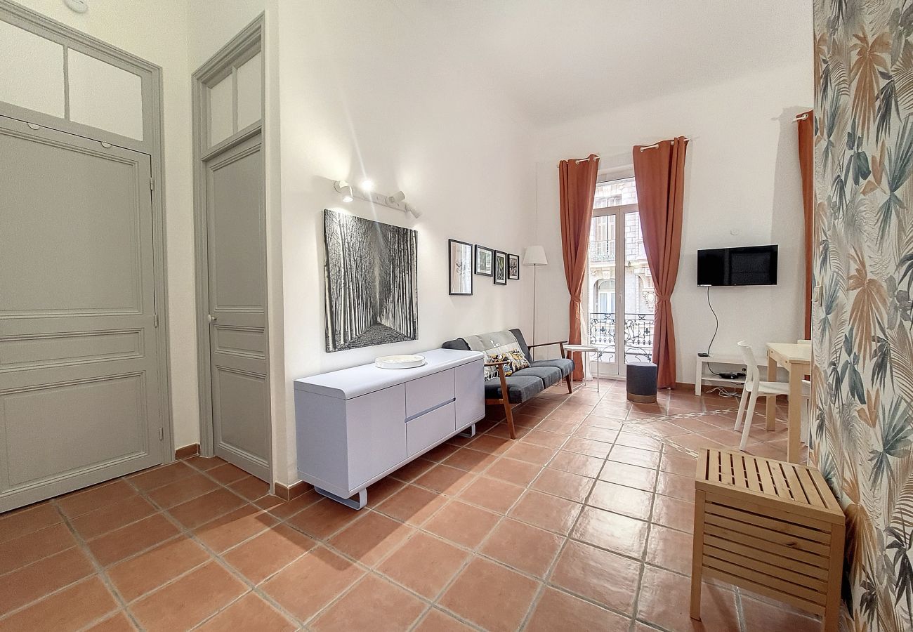 Apartment in Nice - N&J - TERRACOTTA- Central - Proche mer