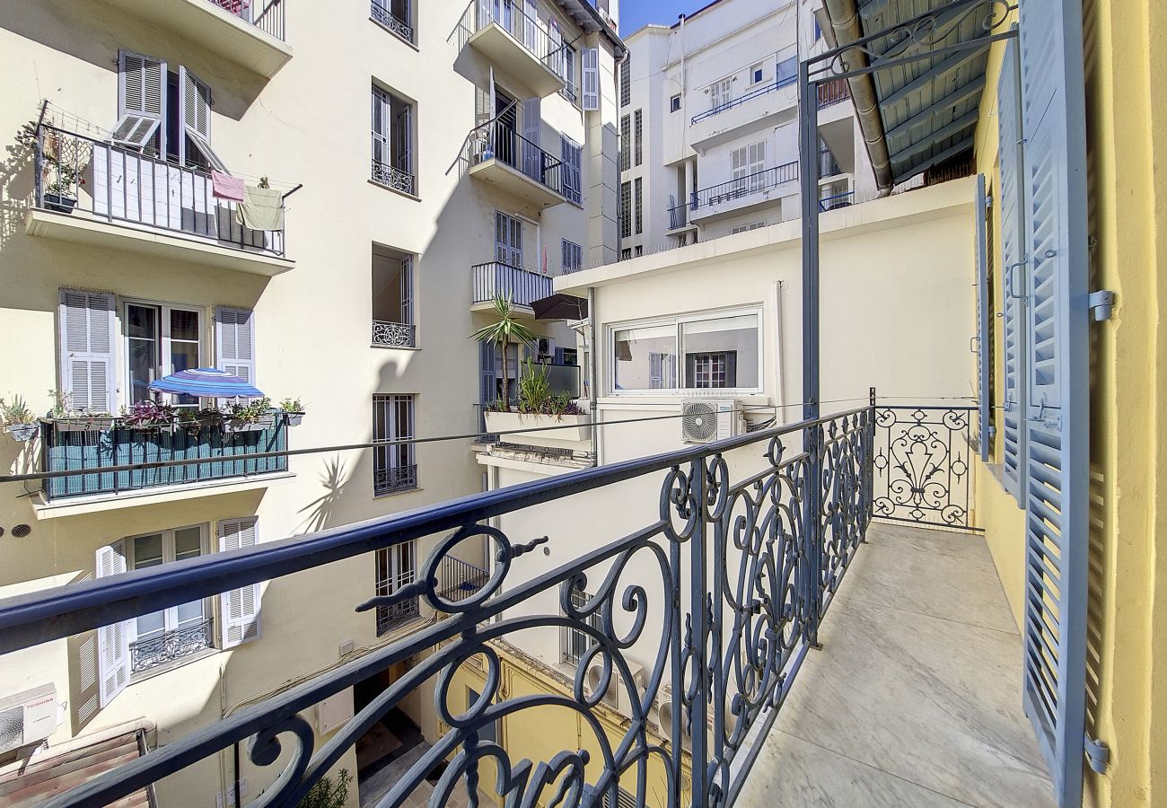 Apartment in Nice - N&J- BRISE DE NICE - Balcony - Central