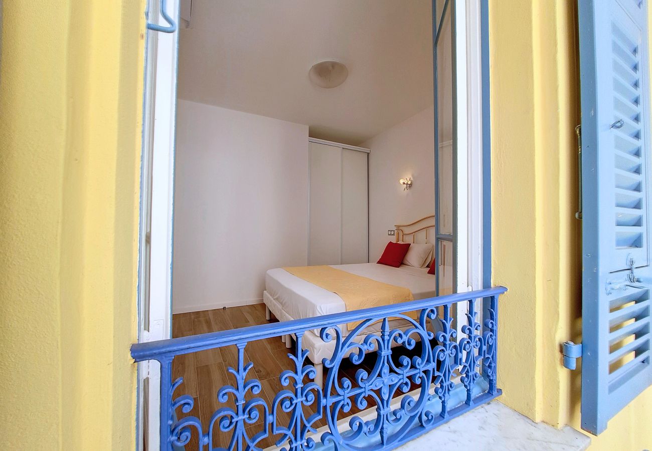 Apartment in Nice - N&J- BRISE DE NICE - Balcony - Central