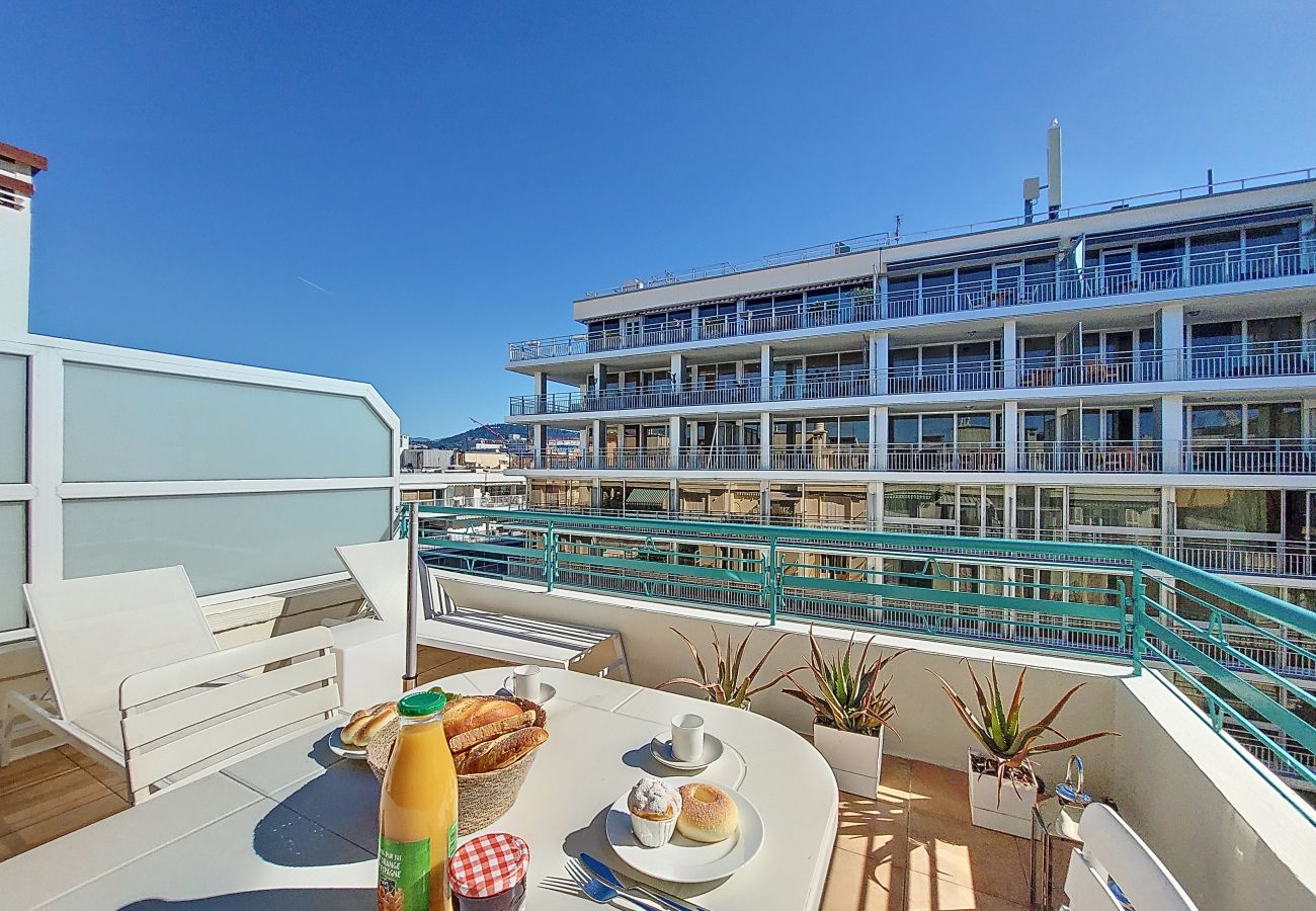 Apartment in Nice - N&J- LA MAREE BLEUE - Terrace - Near Beach 