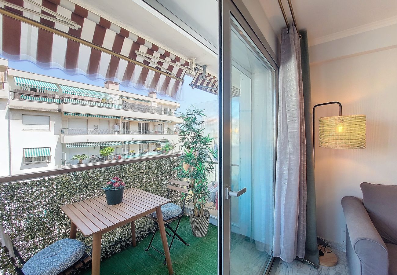 Apartment in Nice - New! N&J - AZUR ESCAPE - Terrasse - Central