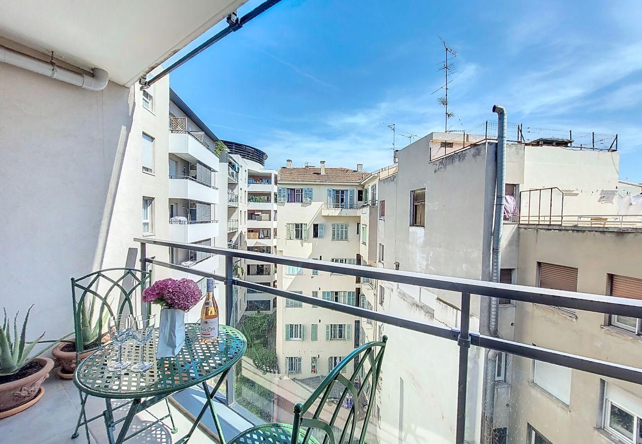 Apartment in Nice - New! N&J - VAGUE AZUR - Central - Balcony