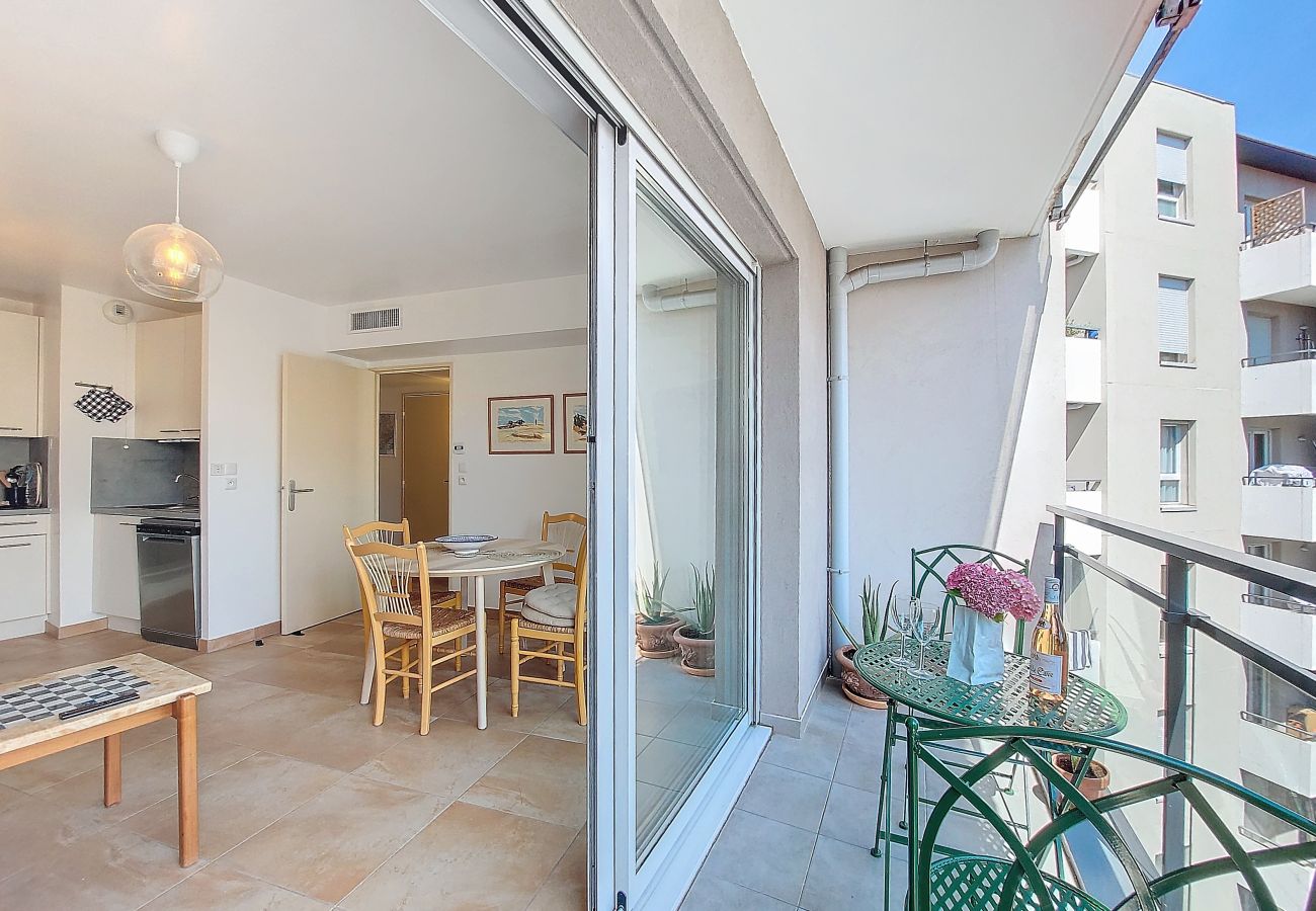 Apartment in Nice - New! N&J - VAGUE AZUR - Central - Balcony