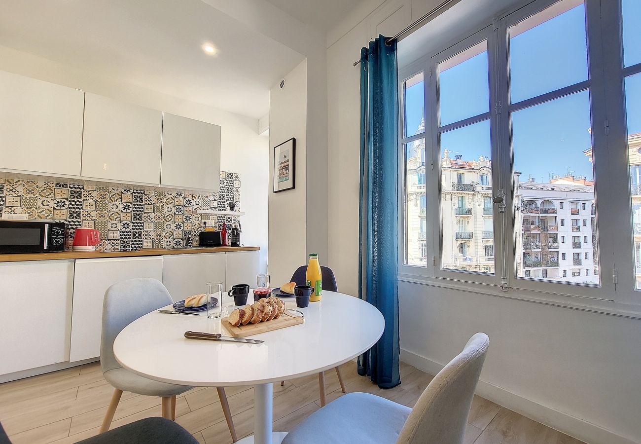 Appartement à Nice - N&J - BLEU BUFFA - Central - Très proche mer