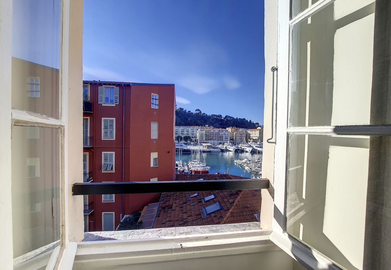 Appartement à Nice - N&J - REVE BLEU - VUE PORT - BALCON