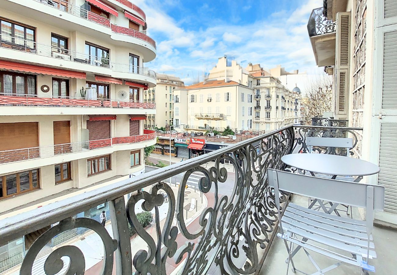 Appartement à Nice - N&J  - VICTOIRE - Central - Très proche mer 