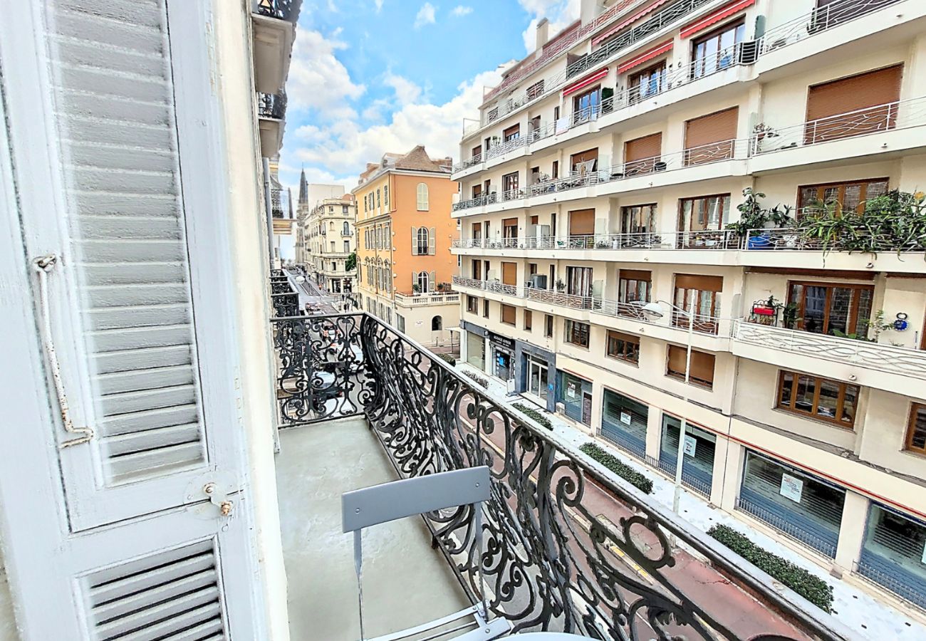 Appartement à Nice - N&J  - VICTOIRE - Central - Très proche mer 