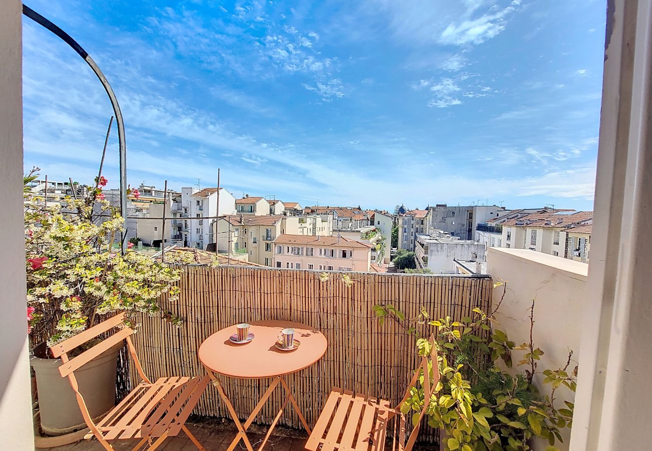 Appartement à Nice - TERRASSE VERDI - BAIL MOBILITE ENTRE 1 ET 10 MOIS