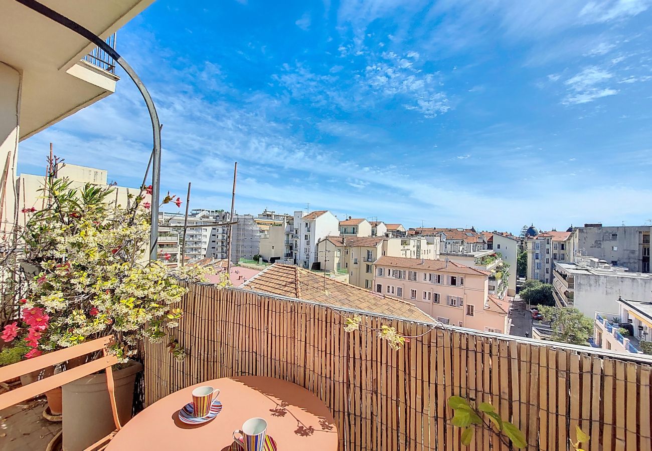 Appartement à Nice - TERRASSE VERDI - BAIL MOBILITE ENTRE 1 ET 10 MOIS